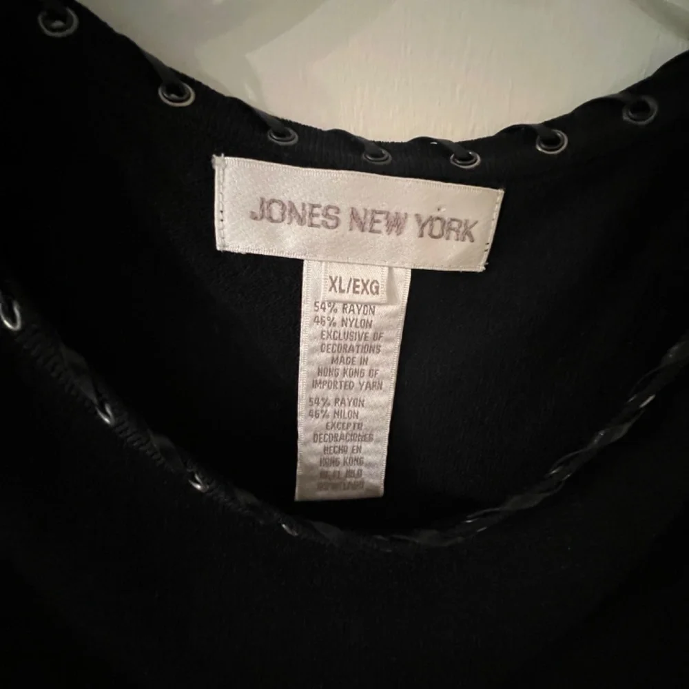 Clothes - Picture 2 of 2